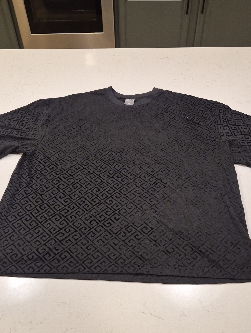 Saints StudioTextured Geometric Pattern Black Crewneck Shirt
